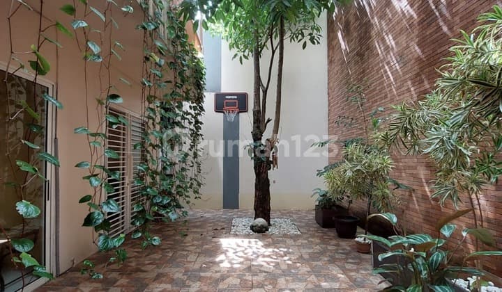 Rumah 2 Lantai di Ciniru