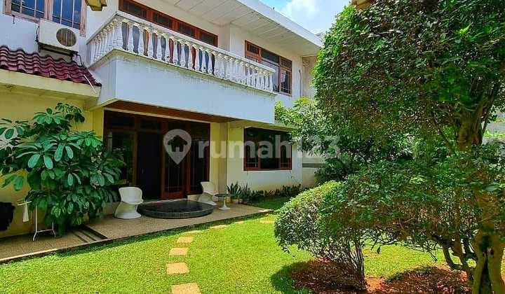 For Sale Rumah Tua 2 Lantai di Menteng dekat taman suropati dan RS Bunda