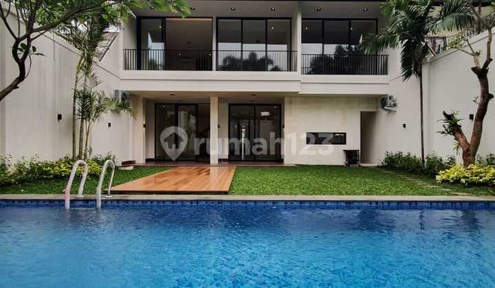 Rumah Mewah SHM Lokasi Bagus Di Kemang 2 Lantai