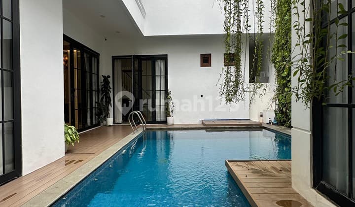 Rumah Mewah Area Kebayoran Baru Jakarta Selatan