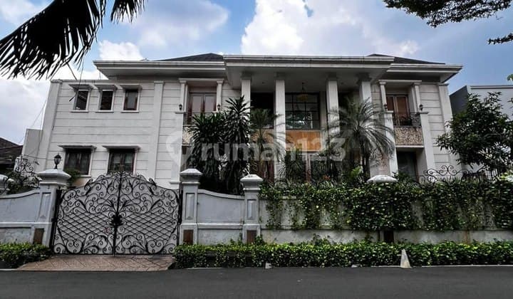 Rumah Bagus di Widya Chandra Kebayoran Baru, Jakarta Selatan