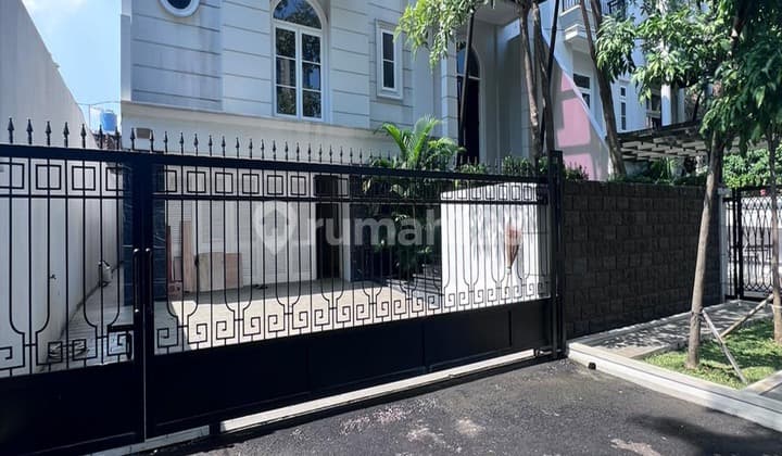 New House 3 Floors Prime Area Kebayoran Baru