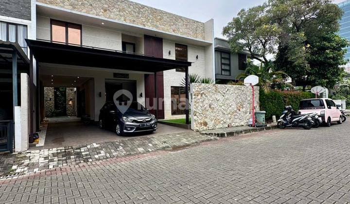 Ready-to-Live Home in an Elite Housing Estate, Fully Furnished