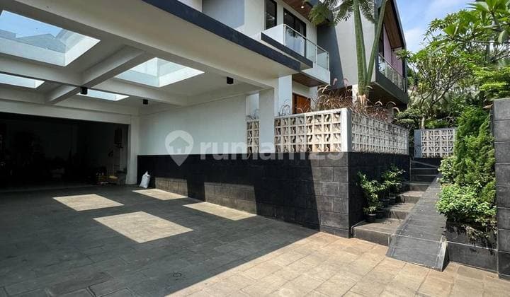 Modern Tropical House in Elite Cinere Complex, 800 sqm Land, Private Swimming Pool!
