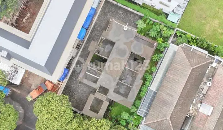 Tanah Kavling Hadap Utara di Admiralty Residence