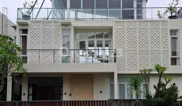 Rumah Modern Nyaman View Pegunungan Santorini Sentul City,bogor