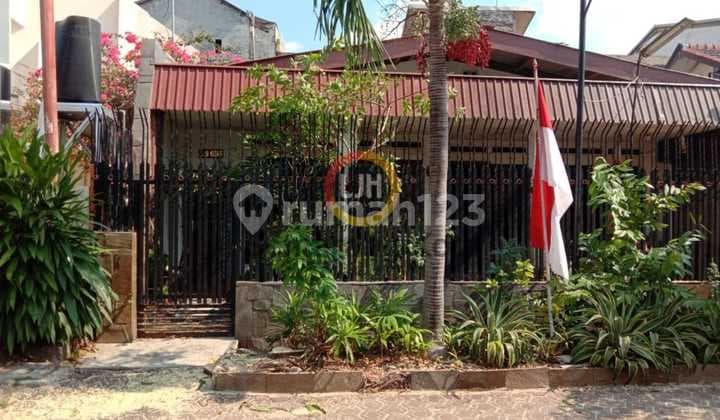 Rumah Siap Huni di Jalan Nangka