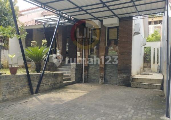 Rumah siap huni di Villa Pinus