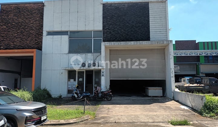 Gudang Murah di Commpark Kota Wisata Cibubur
