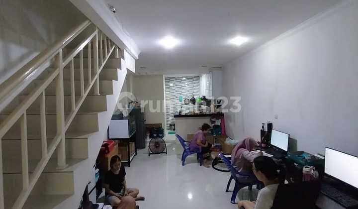 Rumah Siap Huni di Taman Palem Lestari Jakarta Barat Startegis