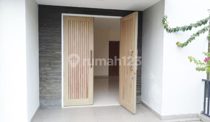 Rumah Mewah Dan Luas Rafles Hills di Cibubur Depok Siap Huni