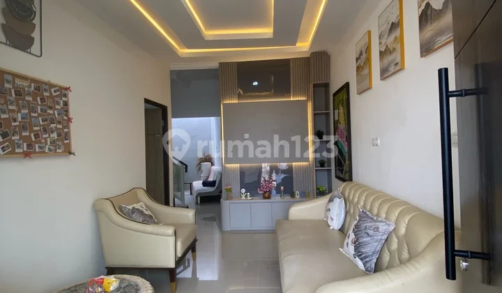 Rumah 2 Lantai 2 Kman ke LRT dan Tol Cibubur