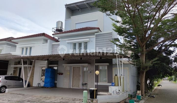 Rumah Cantik 3 Lantai Di The Clove Residence Tanjung Bunga