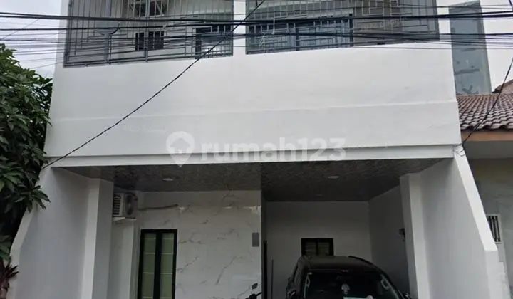 Rumah 2.5 Lantai Di Kompleks Mawar Pengayoman, Panakkukang