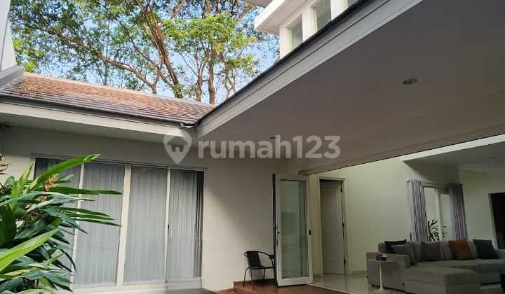Dijual Cepat Rumah Hoek 2 Lantai Full Furnished Cluster Orlanda