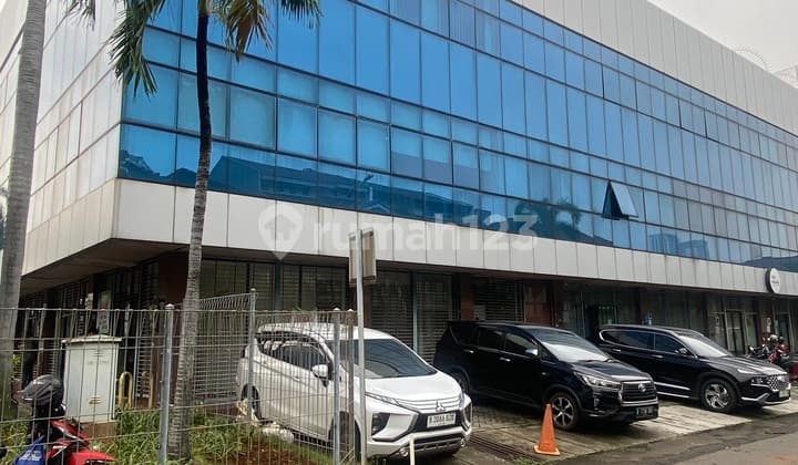 Ruko Huk Puri Kencana Jakarta Barat Siap Pakai 3,5 Lantai Sudah Renov