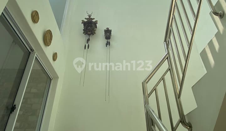 Translation: For Sale Fully Renovated House Land Size 200 Sq Meters @Anggrek Loka Sector 2.1 BSD Near Large Park