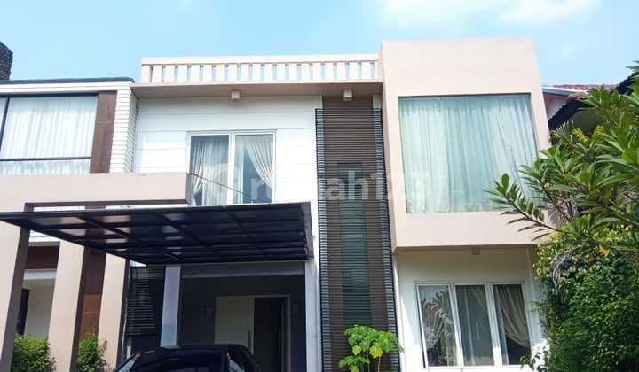 Serious Sale Well-Maintained 2.5-Story House in Kemandoran, South Jakarta