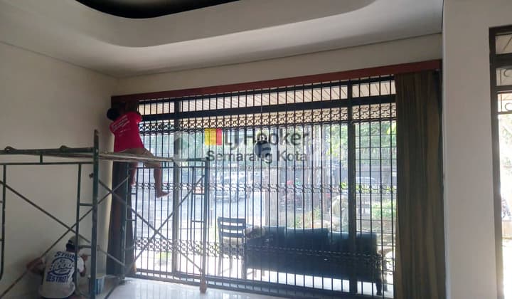 Rumah Cocok Untuk Kantor di Daerah Kampung Kali