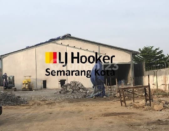 Gudang Baru di Jalan Majapahit, Semarang Timur