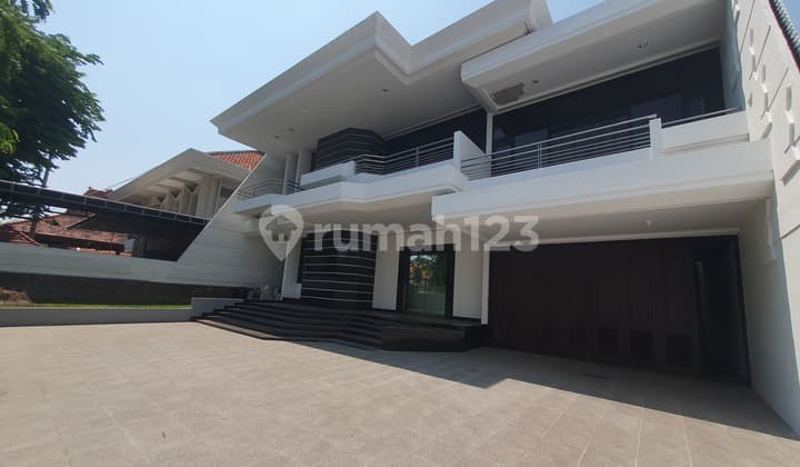 Jual Rumah Kantor Pusat Kota Jl Argopuro, Sawahan
