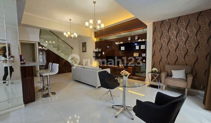 Jual Rumah Town House Garden Mansion Pakuwon Waterplace