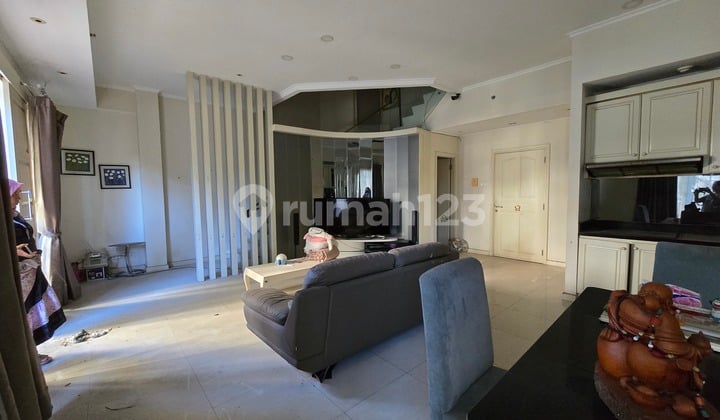 Sewa Apartemen Rivera Mansion Waterplace, Pakuwon Indah