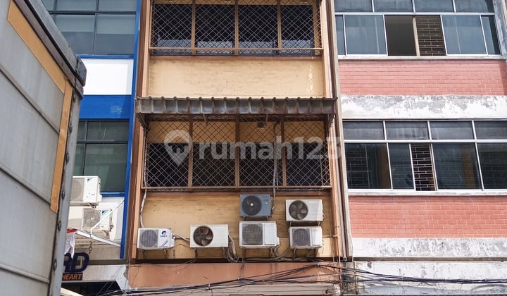 Ruko di Jl. Latumenten, Jakarta Barat Bagus SHM Ruko di Jl. Latumenten, Jakarta Barat Bagus SHM