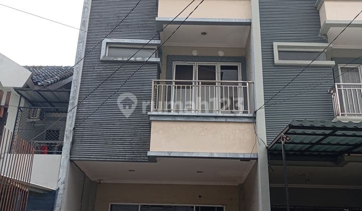 Ruko Bagus 200 m2 SHM Taman Surya, Jakarta Barat