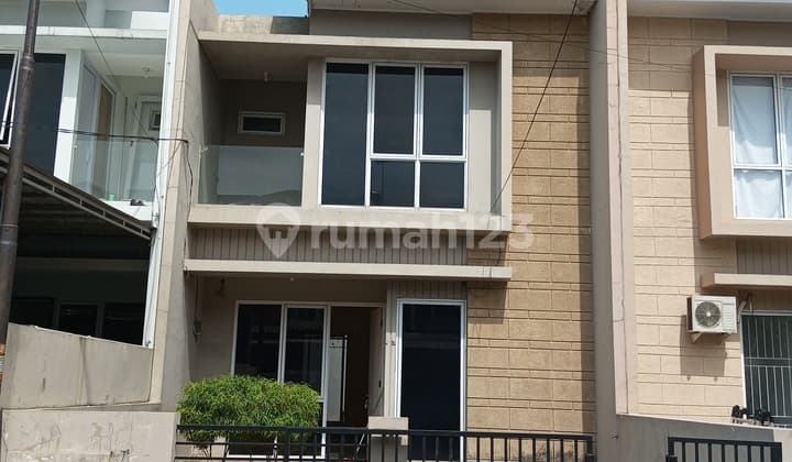 Flood-Free, House, Near Airport Access, Near Toll Access