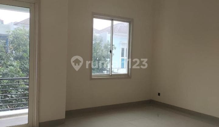 Nice 2-Story House Unfurnished Freehold Title