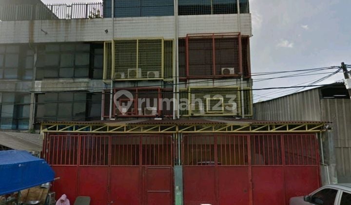 For Sale Fast 4-Storey Row Shop on Kampung Gusti Street For Sale Fast 4-Storey Row Shop on Kampung Gusti Street