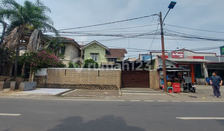 Duren Sawit by the Main Road, Suitable for Business Near Duren Sawit Hospital and Colonel Sugiono Road, Adjacent to the Duren Sawit Naval Housing Complex Area.
