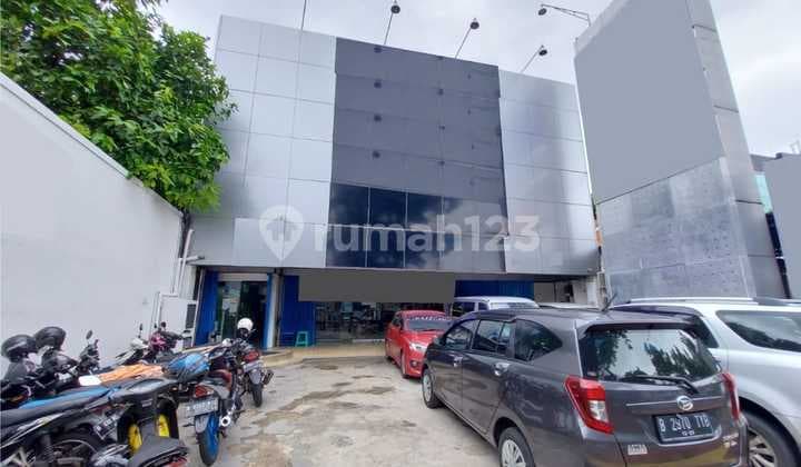 Bungur large grand building Kemayoran near central Jakarta station