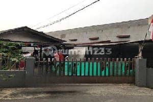 Hitung Tanah 10.8juta/m Di Cipinang Halim Bebas Banjir Depan Mesjid.