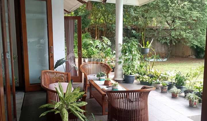 Rumah Mewah di Kemang, Pejaten, Best Location.