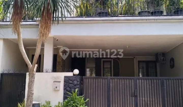 Rumah 2 Lantai Dalam Komplek Besar Dekat Tol Cinere