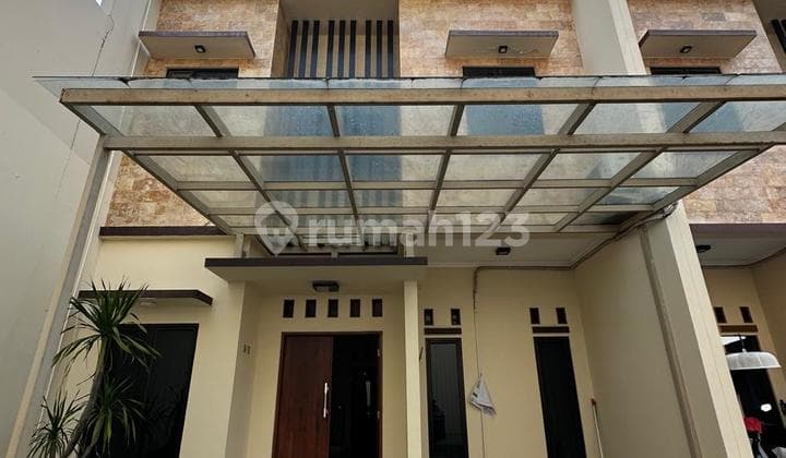 Rumah Furnished Siap Huni Dalam Cluster Cirendeu