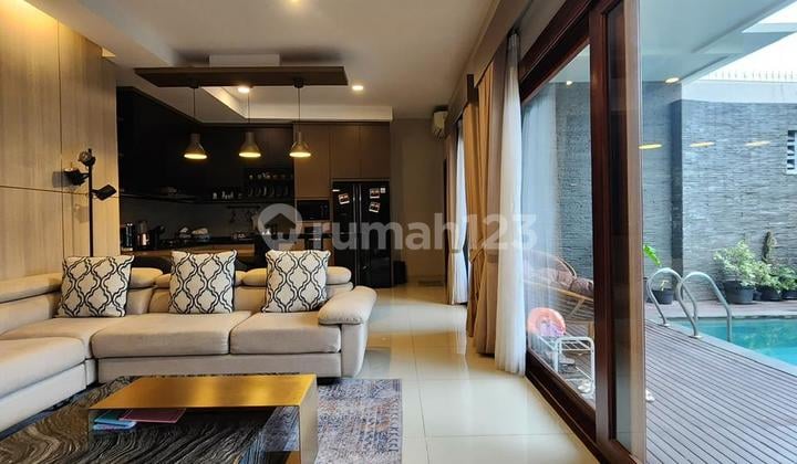 Rumah Furnished Sewa dan Jual Tropikal Modern Jakarta Selatan