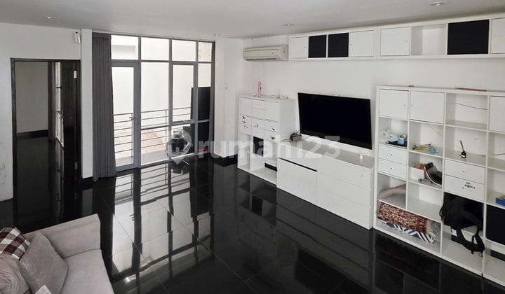 Rumah Sewa Semi Furnished Siap Huni Ada Rooftop Pondok Pinang