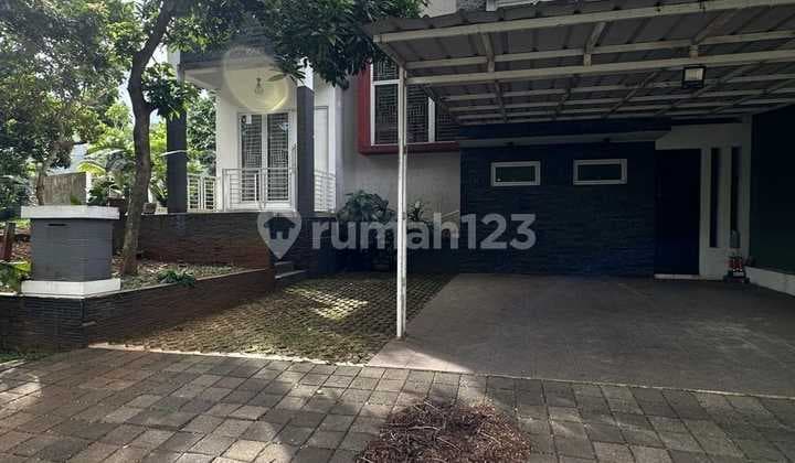 Rumah Hoek Mewah Ada Swimming Pool Dalam Komplek Asri Akses Dekat Tol