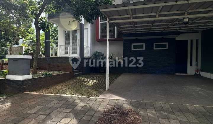 Rumah Hoek Mewah Ada Swimming Pool Dalam Komplek Asri Akses Dekat Tol