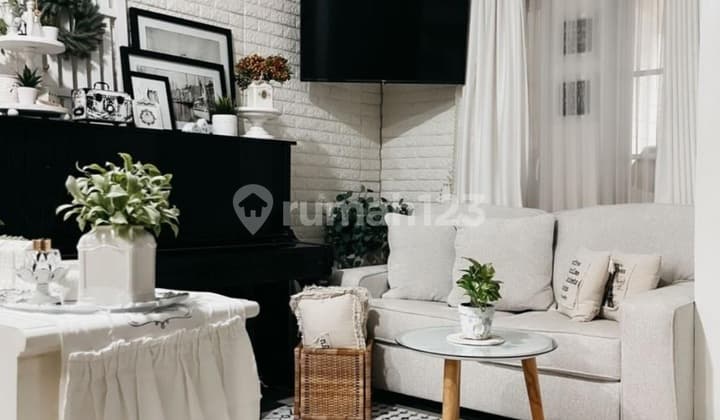 Rumah Semi Furnish American Style Modern Jagakarsa