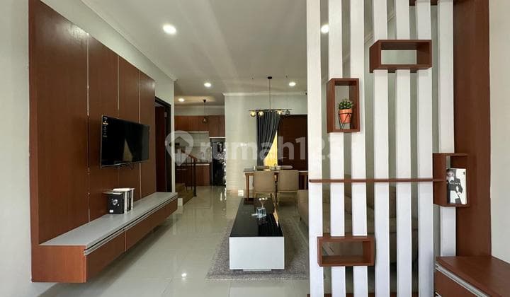 Rumah Baru Siap Huni Dalam Komplek One Gate Di Cirendeu