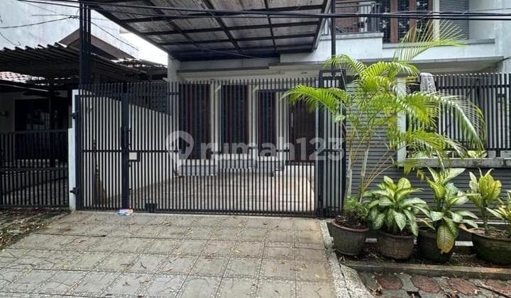 Rumah Siap Huni 2 Lantai Area Tenang Pondok Indah