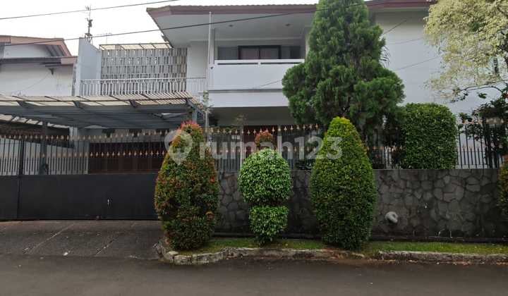 Rumah Luas Dan Nyaman Dalam Komplek Ciputat