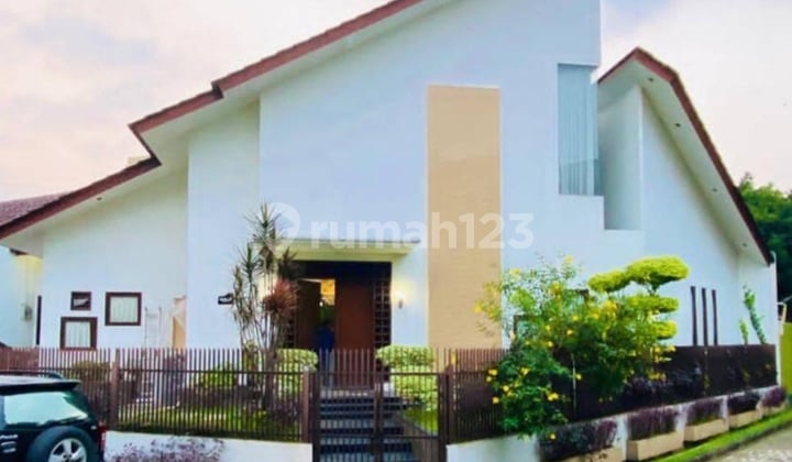 Rumah Hook Bagus Siap Huni 2 Lantai Dalam Komplek Bintaro