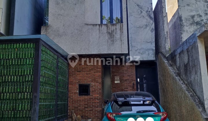 Rumah Industrial Keluarga Muda Dalam Cluster Jakarta Selatan