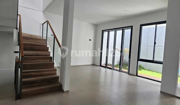 For Sale Rumah Baru Keren Banget di Setraduta