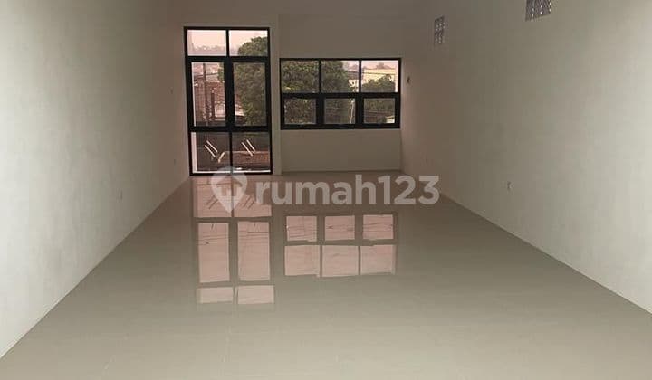 Dijual ruko baru di main road Padalarang. Cocok untuk segala jenis usaha